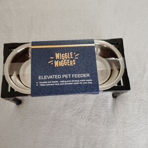 Wiggle Wagers Elevate Pet Feeder   Pet Bowls Small - Medium Cat Or Dog.